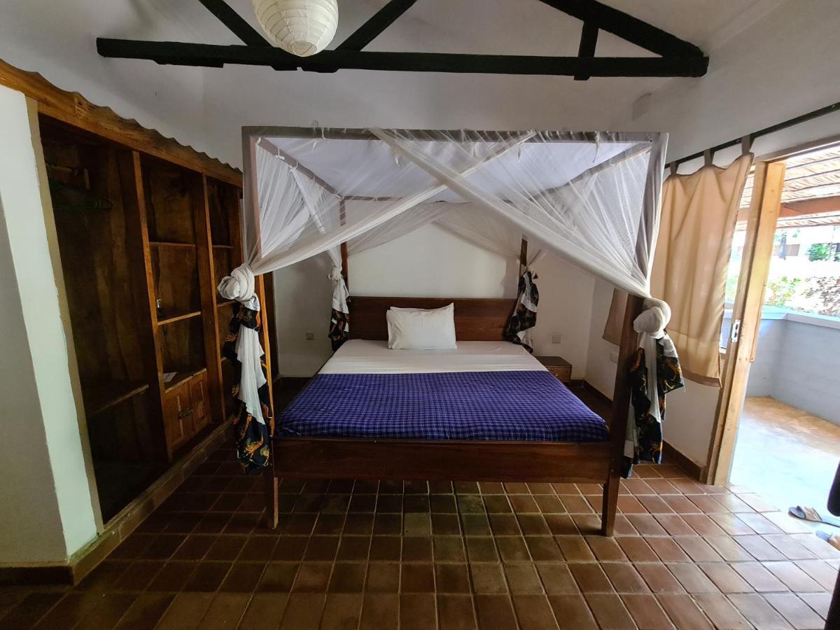 מושי Honey Badger Lodge מראה חיצוני תמונה