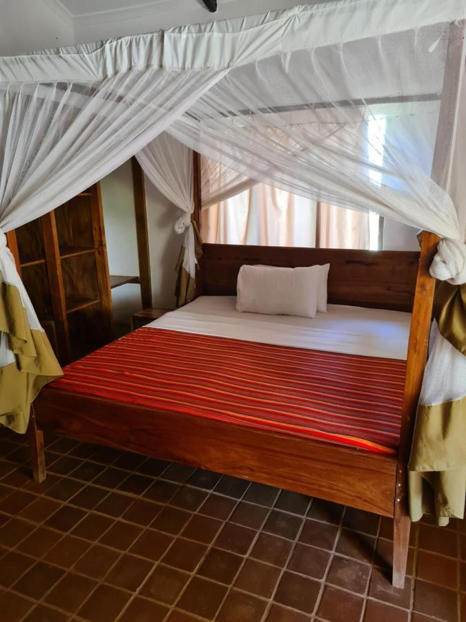 מושי Honey Badger Lodge מראה חיצוני תמונה